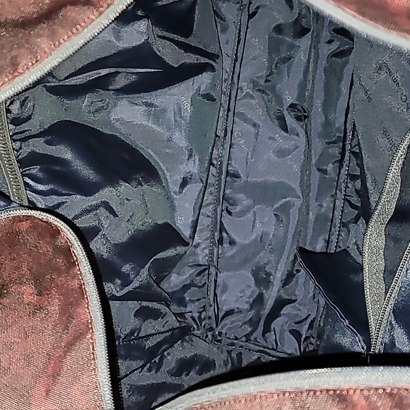 Columbia Gym Bag - Picture 3 of 7